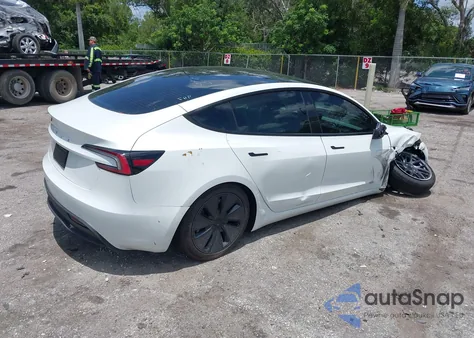 2025 Tesla Model 3 Long Range Rear-Wheel Drive из США, поврежденный, VIN 5YJ3E1EA7SF976853